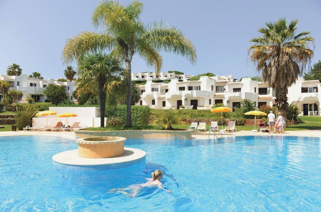 Goldener Herbst an der Algarve: Sonne, Meer und Ruhe - Clube Albufeira Garden Village