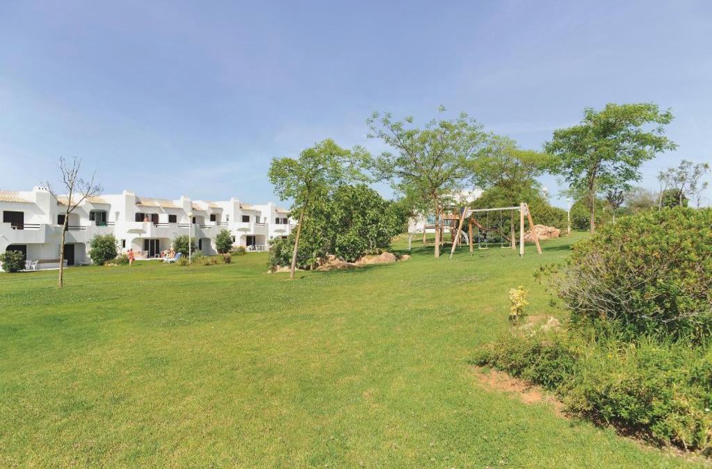 Goldener Herbst an der Algarve: Sonne, Meer und Ruhe - Clube Albufeira Garden Village