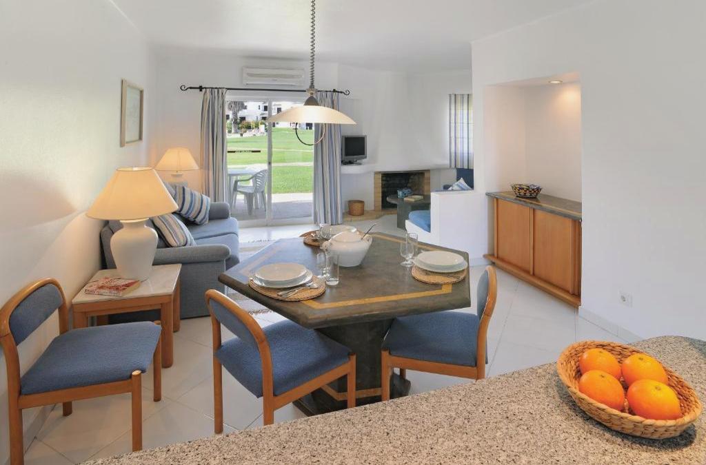 Goldener Herbst an der Algarve: Sonne, Meer und Ruhe - Clube Albufeira Garden Village