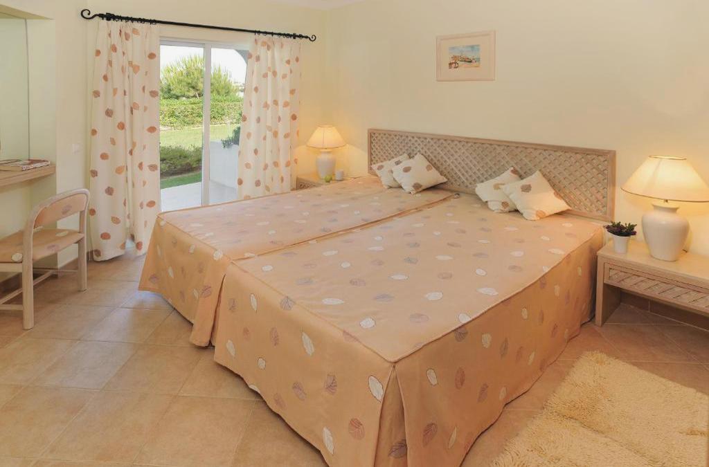 Goldener Herbst an der Algarve: Sonne, Meer und Ruhe - Clube Albufeira Garden Village