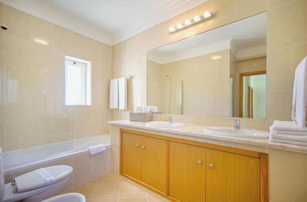 Goldener Herbst an der Algarve: Sonne, Meer und Ruhe - Clube Albufeira Garden Village