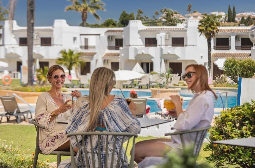 Goldener Herbst an der Algarve: Sonne, Meer und Ruhe - Clube Albufeira Garden Village