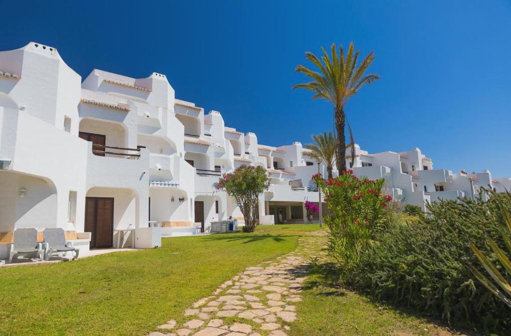 Goldener Herbst an der Algarve: Sonne, Meer und Ruhe - Clube Albufeira Garden Village