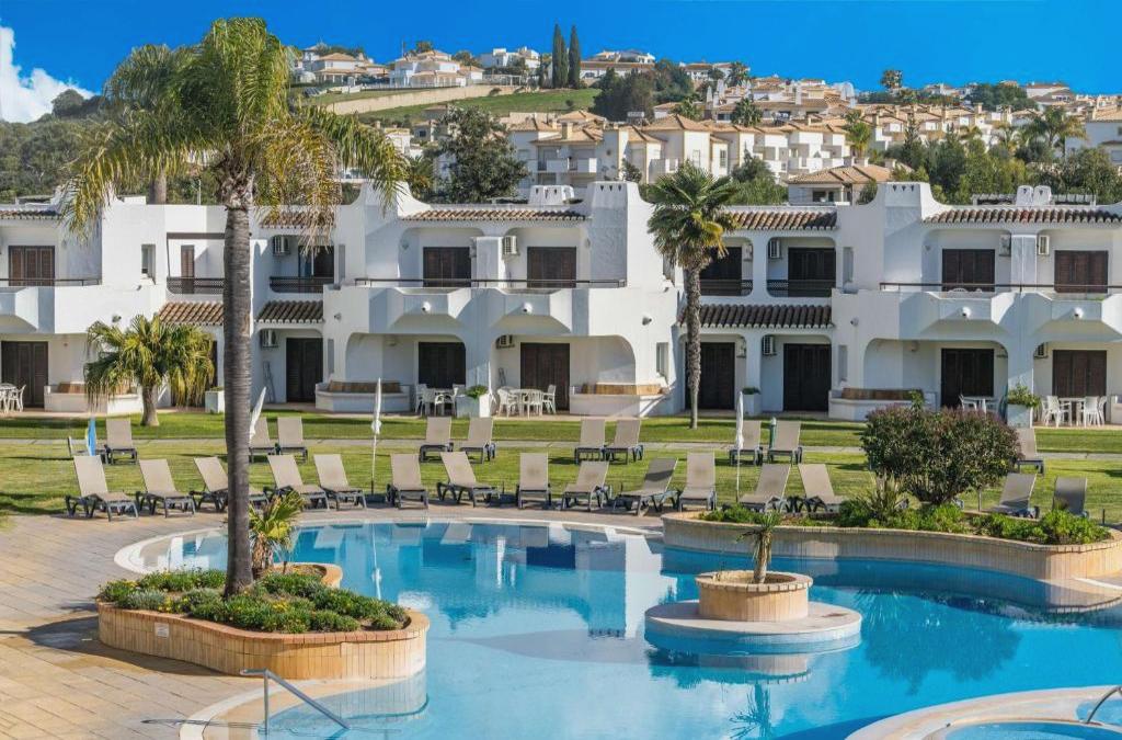 Goldener Herbst an der Algarve: Sonne, Meer und Ruhe - Clube Albufeira Garden Village