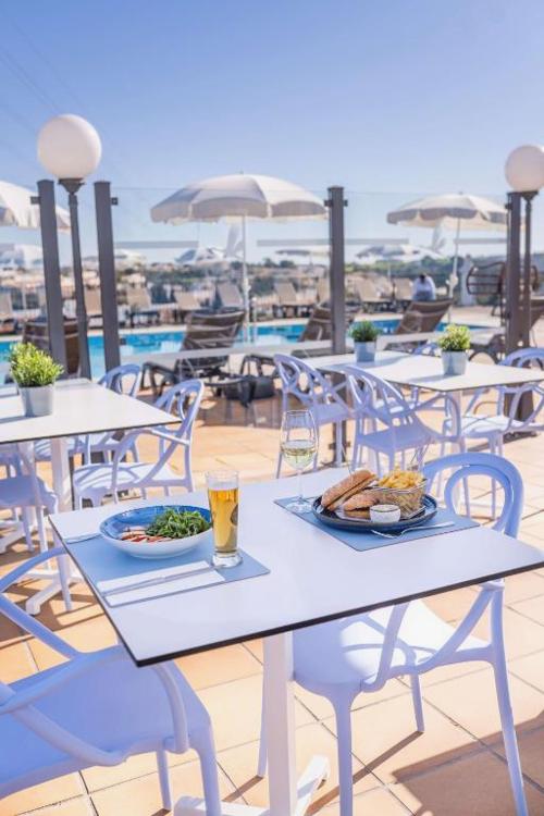Goldener Herbst an der Algarve: Sonne, Meer und Ruhe - Clube Albufeira Garden Village