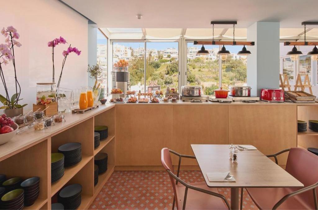 Albufeira Adults Only: Designhotel an der Algarve - Hotel Indigo Albufeira by IHG