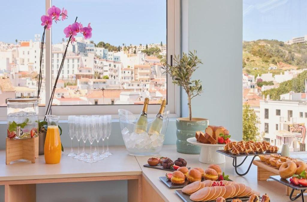 Albufeira Adults Only: Designhotel an der Algarve - Hotel Indigo Albufeira by IHG
